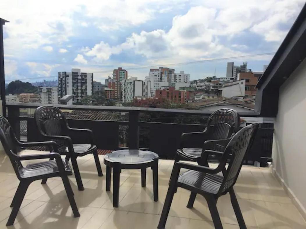 Casa Azul - Apartamentos Amoblados - Манисалес Экстерьер фото