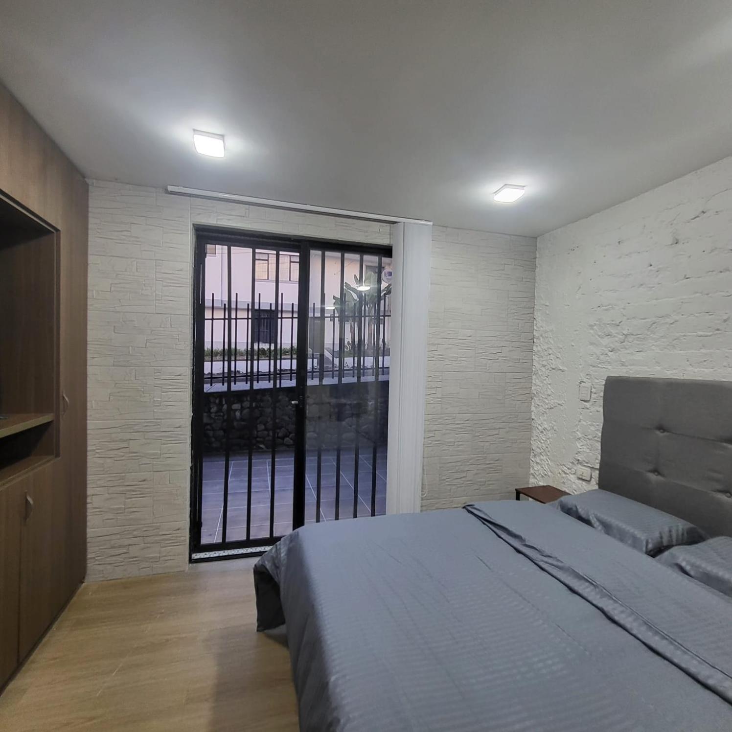 Casa Azul - Apartamentos Amoblados - Манисалес Экстерьер фото